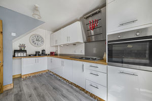 Kitchen- click for photo gallery